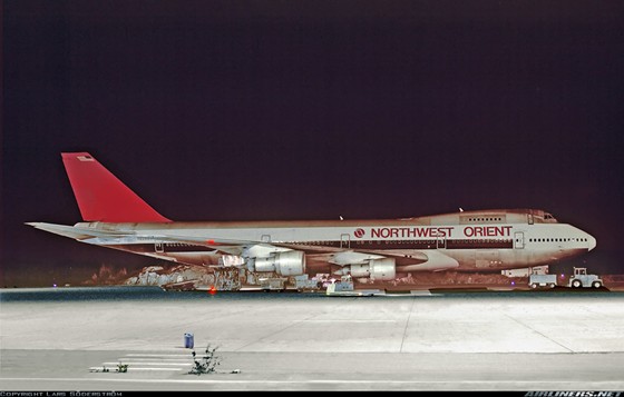 Air travel scale and impact visualization